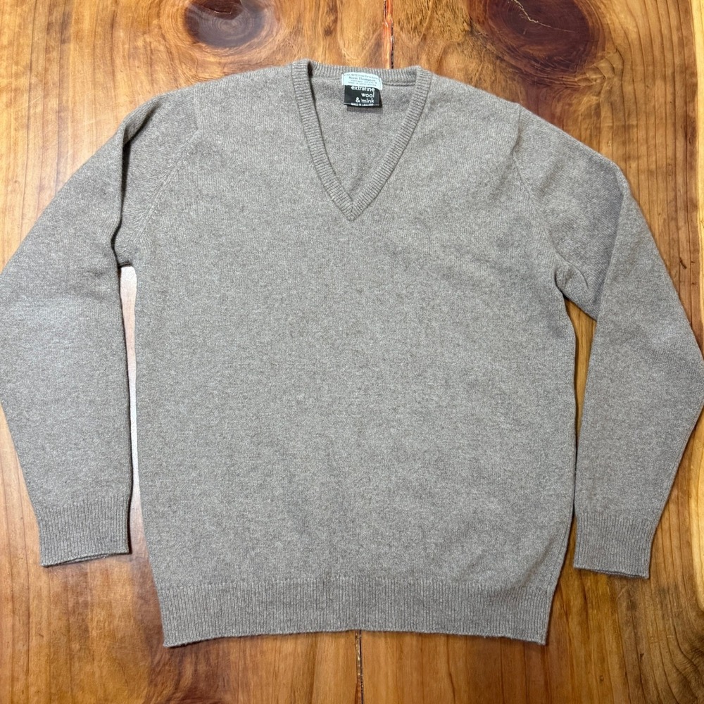 Vintage 80's 90s Norm Thompson Mens Sweater 42 107cm V neck Mink Wool Merino X20